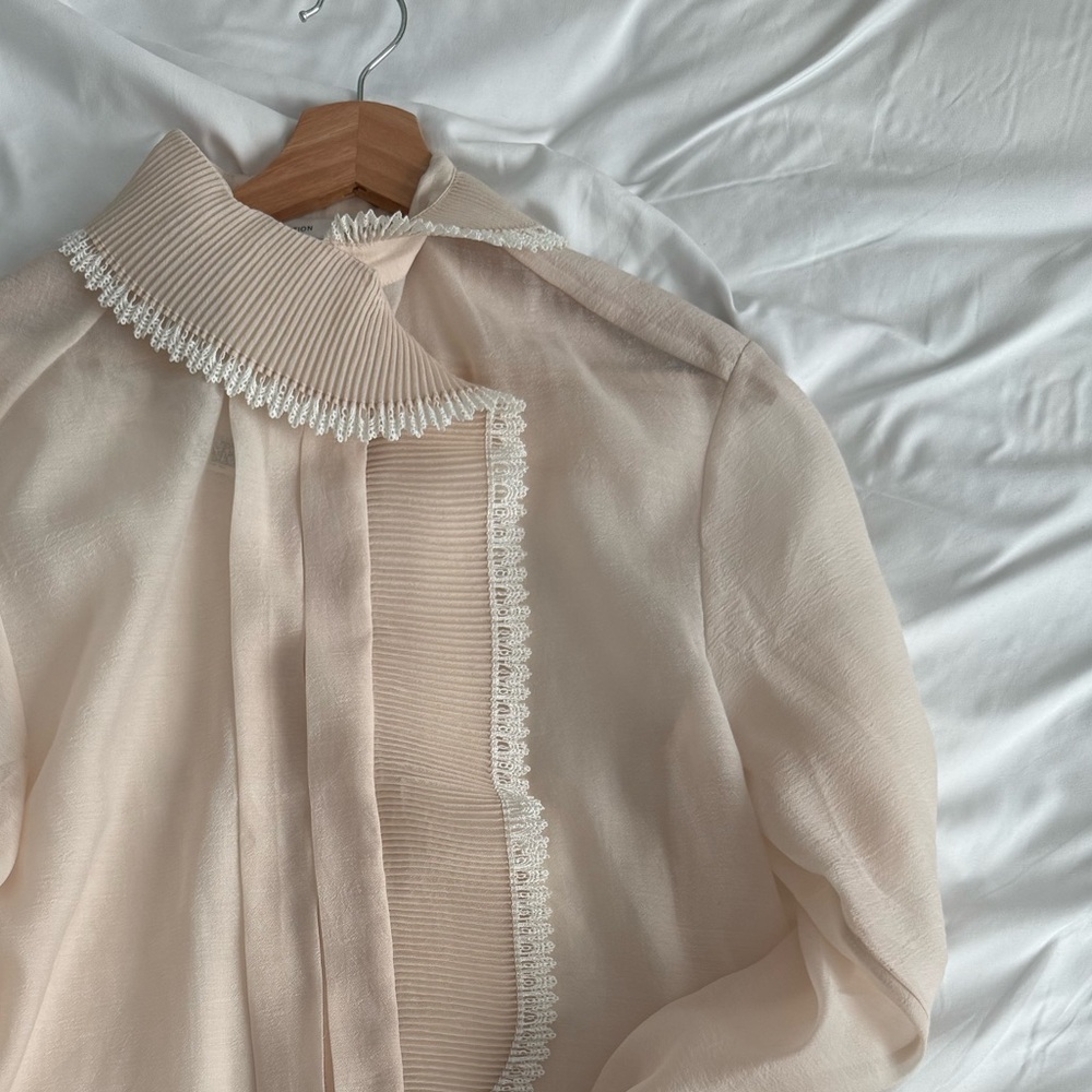 H&M Beige Blouse with Lace Trim and Fluttery High Collar - Picture 5 of 7